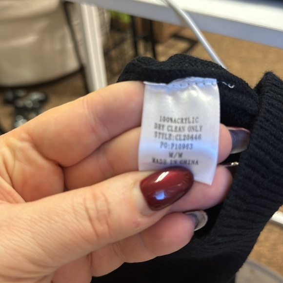 Multi color sequin sweater - Picture 3 of 3